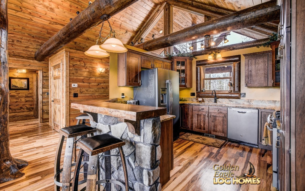 round long rustic log timber tree like tie beam beams rafter rafters ceiling great room loft pine golden eagle log home mart tod sharon jay sarah zachary zack zak zac zach parmeter beam beam beam beam beam log beam round beam tree beam