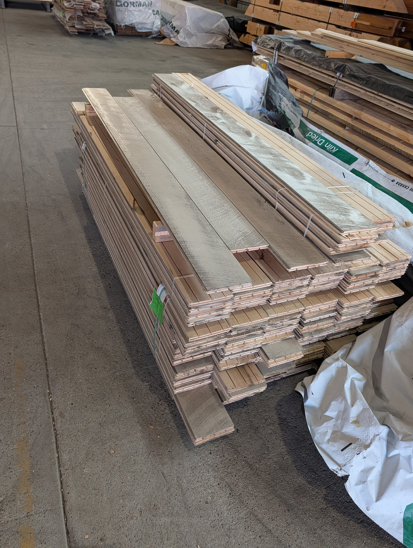 Clearance - 1" x 8" Circle Sawn Pre-Finished Tongue and Groove Siding - White/Brown